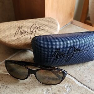Maui Jim Tortoise Sunglasses with Blue Case
